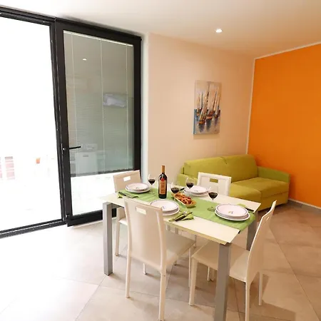 Beautiful “casa Susanna Deluxe A Otranto” With Wi-fi & Vakantiehuis