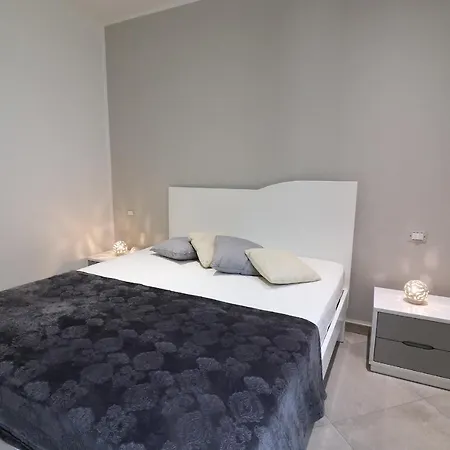 Beautiful “casa Susanna Deluxe A Otranto” With Wi-fi & Vakantiehuis *